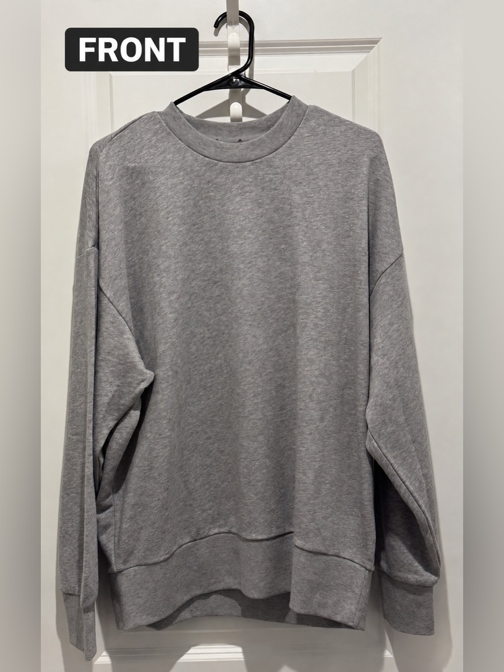 Adidas Men’s Gray Crewneck Sweatshirt Size M Minimalist Logo Excellent Condition